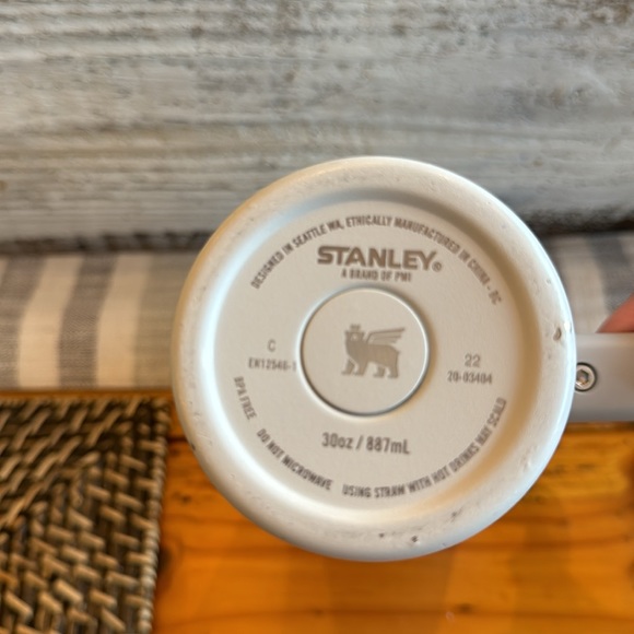 ✨STANLEY✨ fog 30oz SOLD OUT ONLINE - Picture 3 of 3
